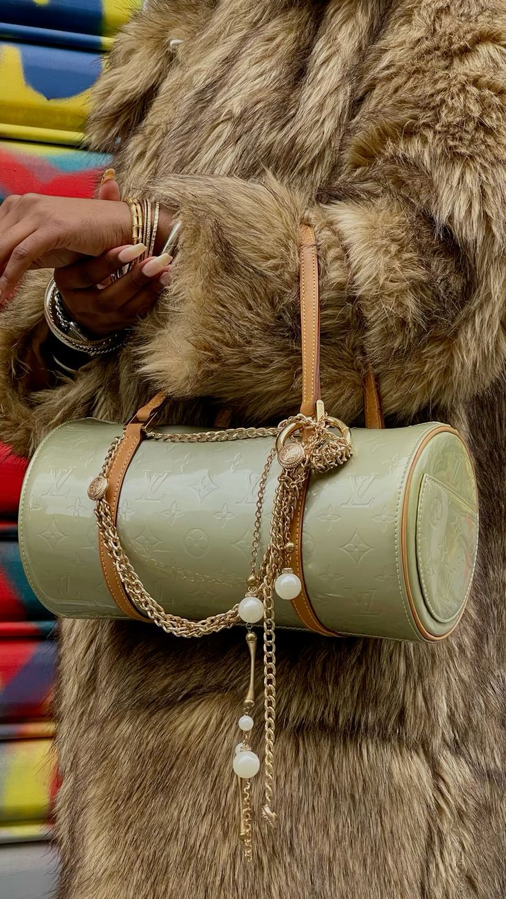 LOUIS VUITTON