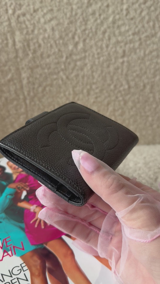 Pre-Owned Black Caviar Leather Wallet